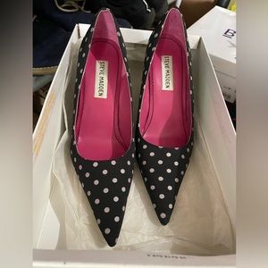 Steve Madden Polka dot pumps